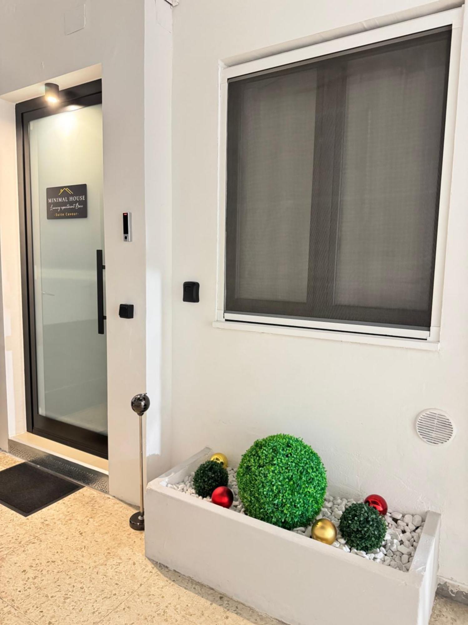 Luxury Apartment - Suite Cavour Μπάρι Εξωτερικό φωτογραφία
