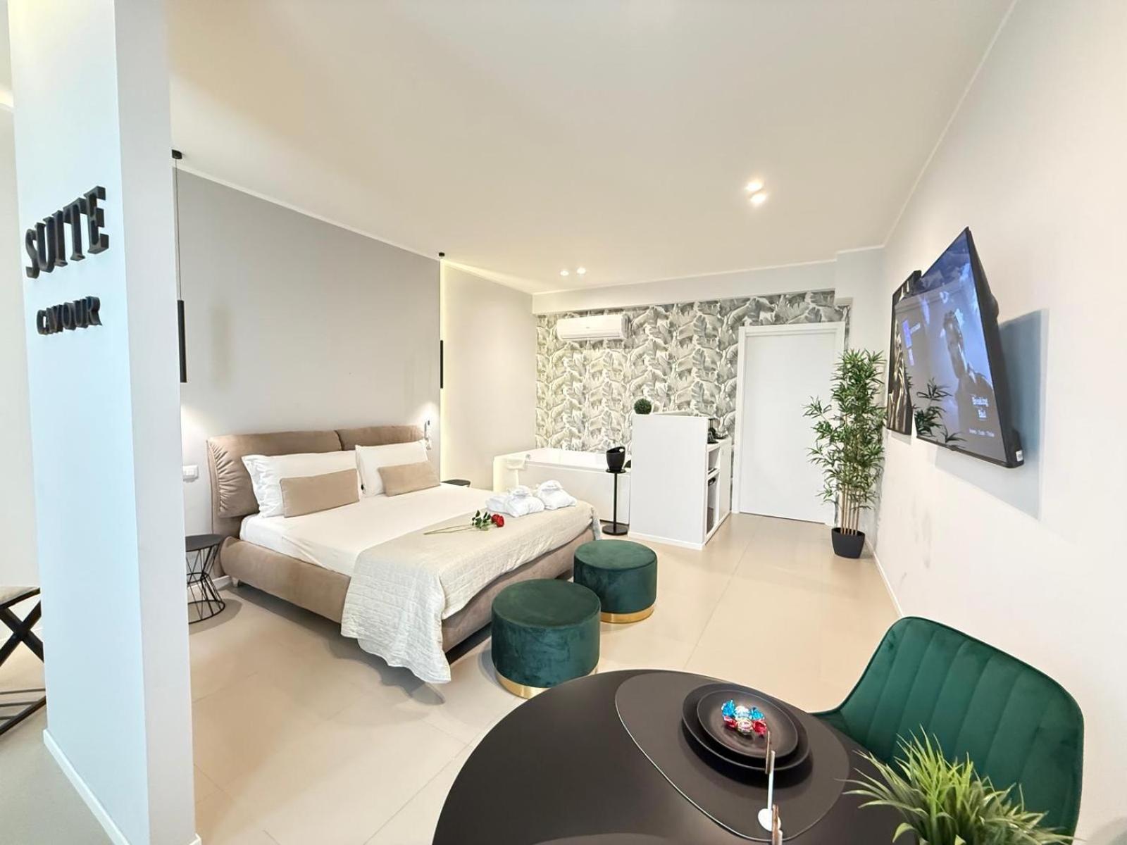 Luxury Apartment - Suite Cavour Μπάρι Εξωτερικό φωτογραφία